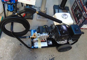 Máquina de Lavar a pressão a gasolina com motor Honda GX390, com bomba em INOX de 250bar !