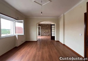 Moradia com Potencial em Rechaldeira, Vilar - Cadaval