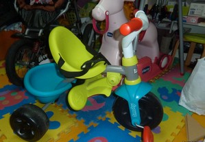Triciclo Smoby com cinto de segurança