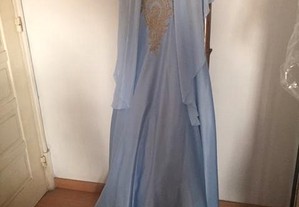 Conjunto Vestido de Cerimonia Azul Claro/Echarpe/Sapatos