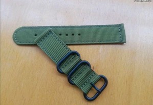 Bracelete 22mm em Nylon Nato (Nova) Verde militar