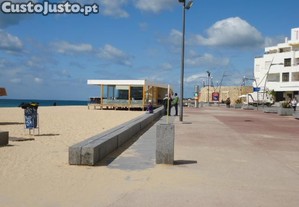 apartamento junt praia 70/80metro distancia praia Armaçao pera Algarve