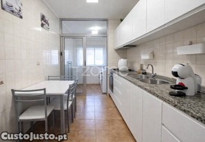 Apartamento T1 Em Ótimo Estado Em Custóias