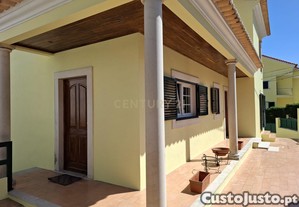 Moradia T5 em Odivelas com Terraço e Garagem
