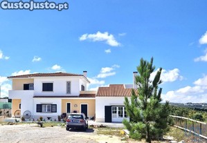 Casa T5 em Bombarral e Vale Covo de 427,00 m²