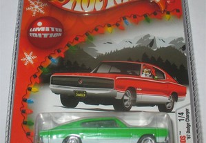 Hot Wheels -67 Dodge Charger - Holiday Rods (2004)