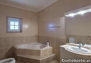 Moradia V4 Bragan�a ARRENDAR