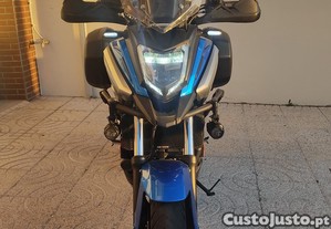 Mota Ideal para uso diário e viagens, muito económica, uma faz tudo