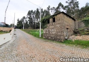 Casa Para Recuperar Em Figueira, Penafiel