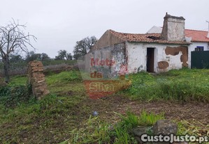 Terreno urbano com ru�na em s�o francisco da serra