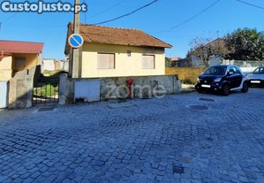 Moradia Individual De 4 Frentes Em Guifões,...