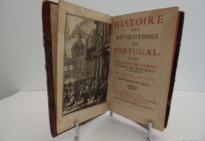 Livro Histoire des Revolutions de Portugal - 1734