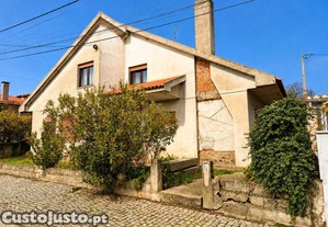 Casa / Villa T6 em Izeda, Calvelhe e Paradinha Nova de 260 m²