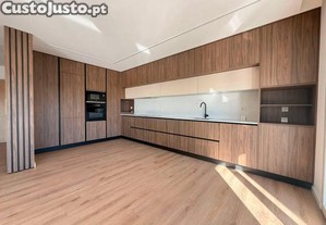 T3 Duplex Em Construo Com Garagem