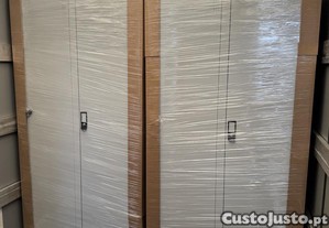 Armários Vestiários /Cacifos Metálicos /Bancos de balneário /Cabides