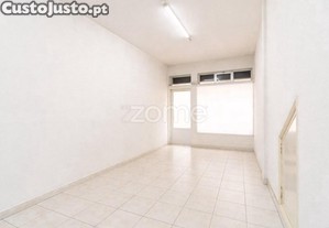 Loja Em Caxinas, Vila Do Conde