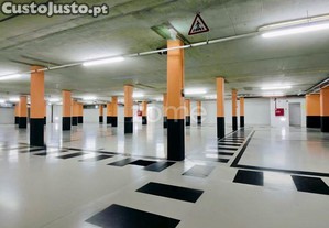 Lugar De Estacionamento No Centro De Lagos