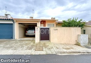 Moradia Em Banda, No Covelo - Calendário