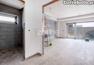 Moradia T3 Em Construção, Para Finalizar -...