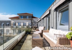 T2 Semi-Novo, Recuado Com Terraço E Lug....