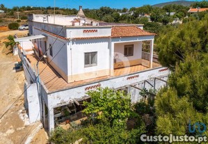 Casa / Villa T4 em Quelfes de 98,00 m²