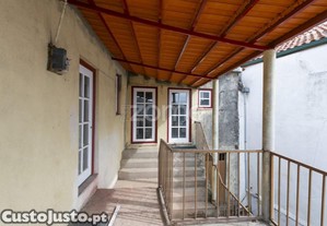 Moradia Para Recuperar Em Provesende - Coração...