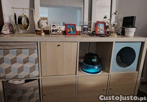 M�vel de cubos com portas e caixas
