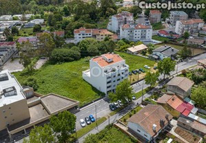 Terreno Com Capacidade Construtiva No Centro De...