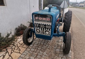 Tractor Ford 2000