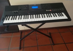 Piano Yamaha PSR-E463