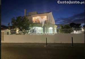 Fabulosa moradia t4 + apartamento t0, com licença de al