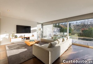 Moradia T4 Com Piscina Em Tenões, Braga