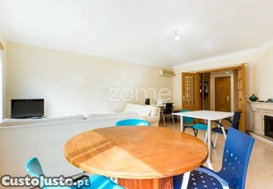 Apartamento T2 + 1 Duplex Com Varanda, Montijo