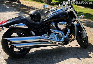 Suzuki Intruder
