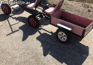 Carro com reboque a pedal