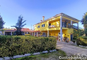 Moradia isolada T8 em Castanheira do Ribatejo e Cachoeiras de 240 m²