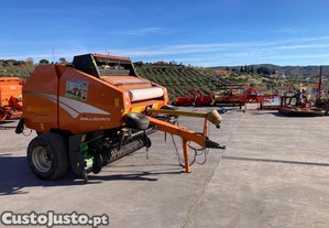 enfardadeira de rolo Gallignani GA CR32 para trator