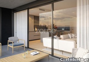 Apartamento T3 Esquerdo No Piso 6L C/ 200M² -...