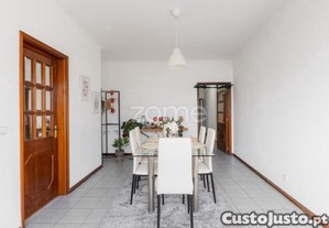 Moradia T2 + 2 Anexo Com Potencial Bifamiliar |...