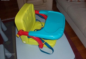 Cadeira de criança para alimentação