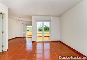 Apartamento T4 Duplex no coração de Telheiras