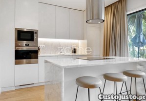 Villa De Luxo Com Piscina Em Condomínio Na...