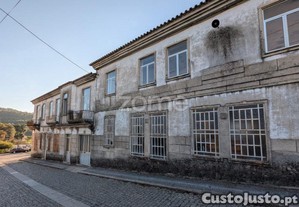 Quintinha No Largo Da Igreja De Escariz, Arouca