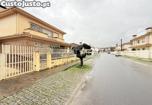Moradia T3 Individual Em Brito- Guimarães