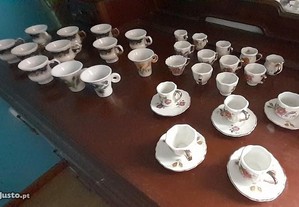 Chávenas em Porcelana LIMOGES Miniatura!