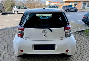 Toyota iQ 4 lugares diesel 1.4 d4d