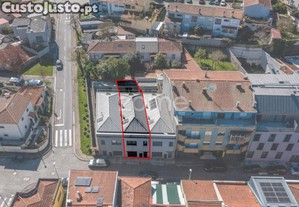 Moradia T3 Com Pátio, Anexos E Garagem Em...