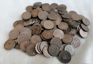 160 moedas de 2,50 escudos