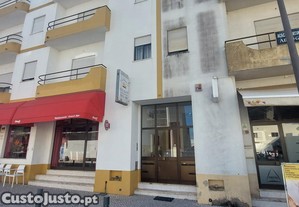 T3 com luz, espaço e potencial na melhor zona do Cadaval