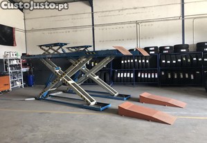 Elevador Hidr. T/Tesoura 4TON OMCN